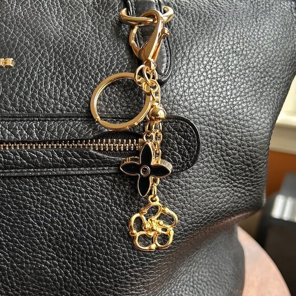 New ABSTRACT FLOWER Bag Charm Black and Gold Tone 🌺 - Picture 5 of 7